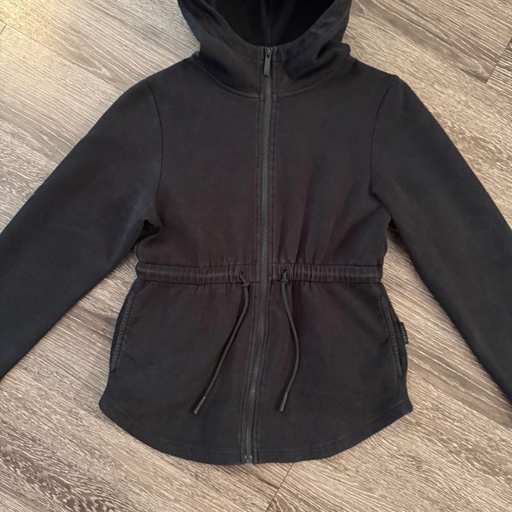 Varley Sofia Drawstring-Waist Hooded Jacket - Picture 2 of 7